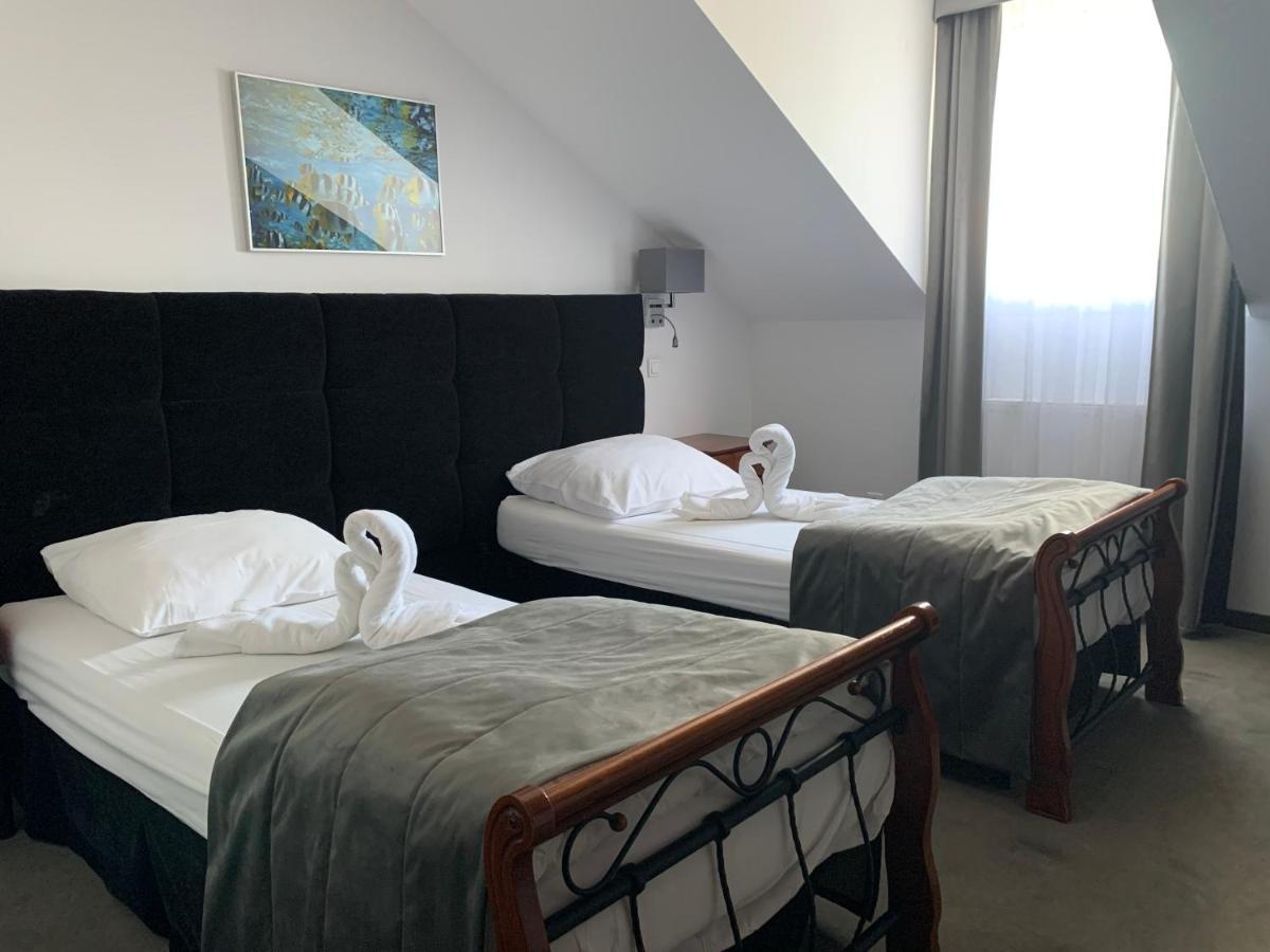טרנובז'ג Hotel Kameleon מראה חיצוני תמונה