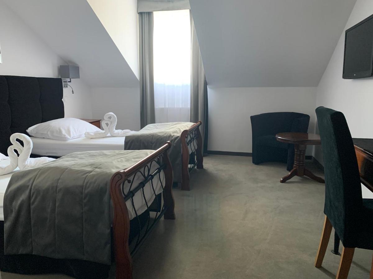 טרנובז'ג Hotel Kameleon מראה חיצוני תמונה