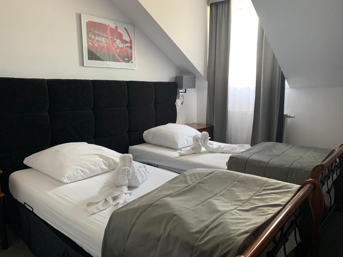 טרנובז'ג Hotel Kameleon מראה חיצוני תמונה