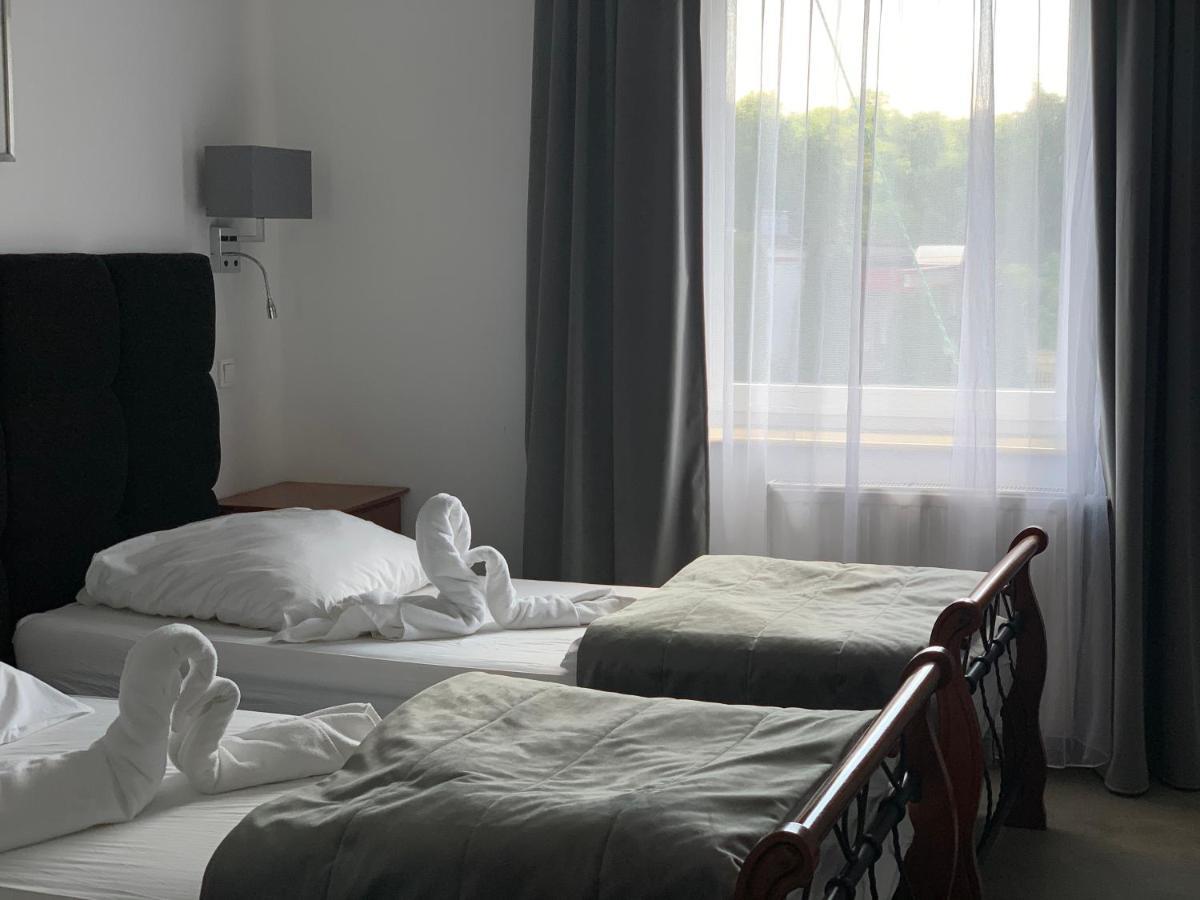 טרנובז'ג Hotel Kameleon מראה חיצוני תמונה