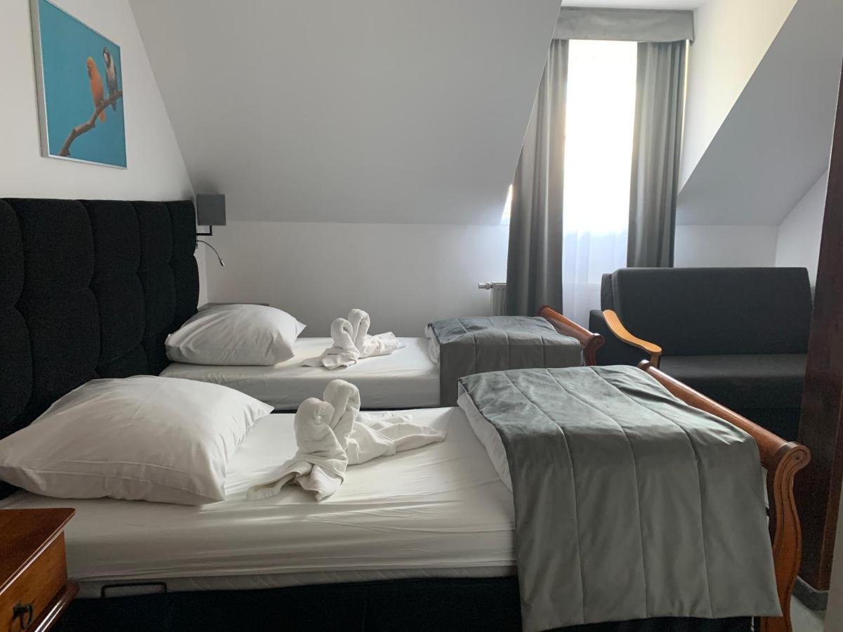 טרנובז'ג Hotel Kameleon מראה חיצוני תמונה