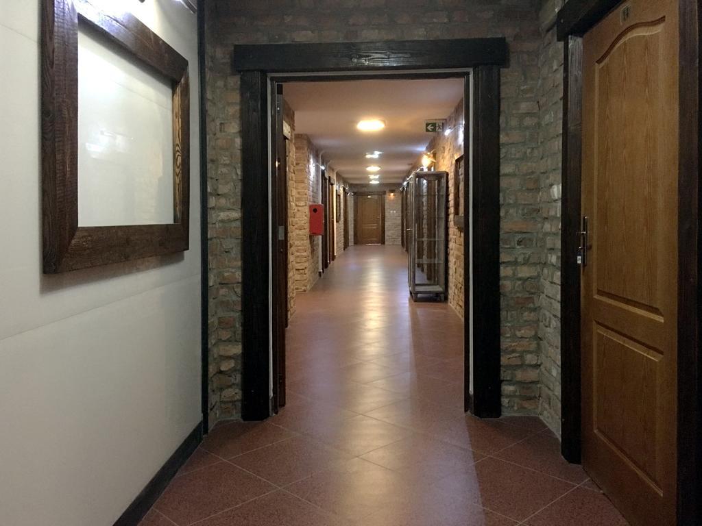טרנובז'ג Hotel Kameleon מראה חיצוני תמונה