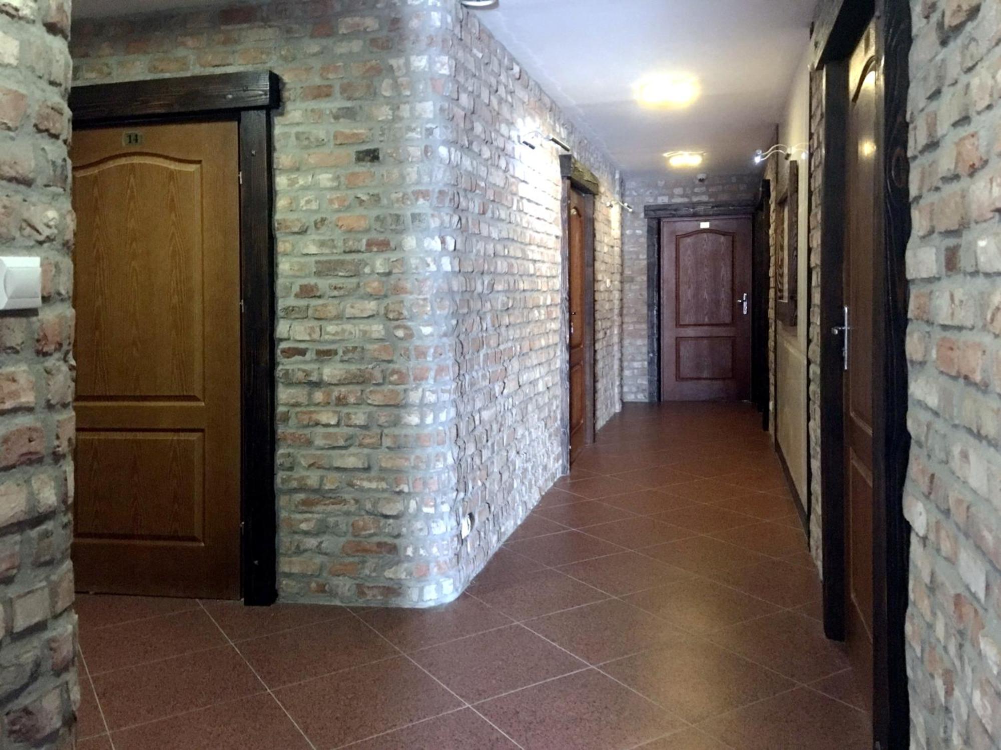 טרנובז'ג Hotel Kameleon מראה חיצוני תמונה